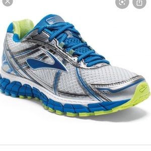 Silver and Blue Brooks DNA Running Sneakers
